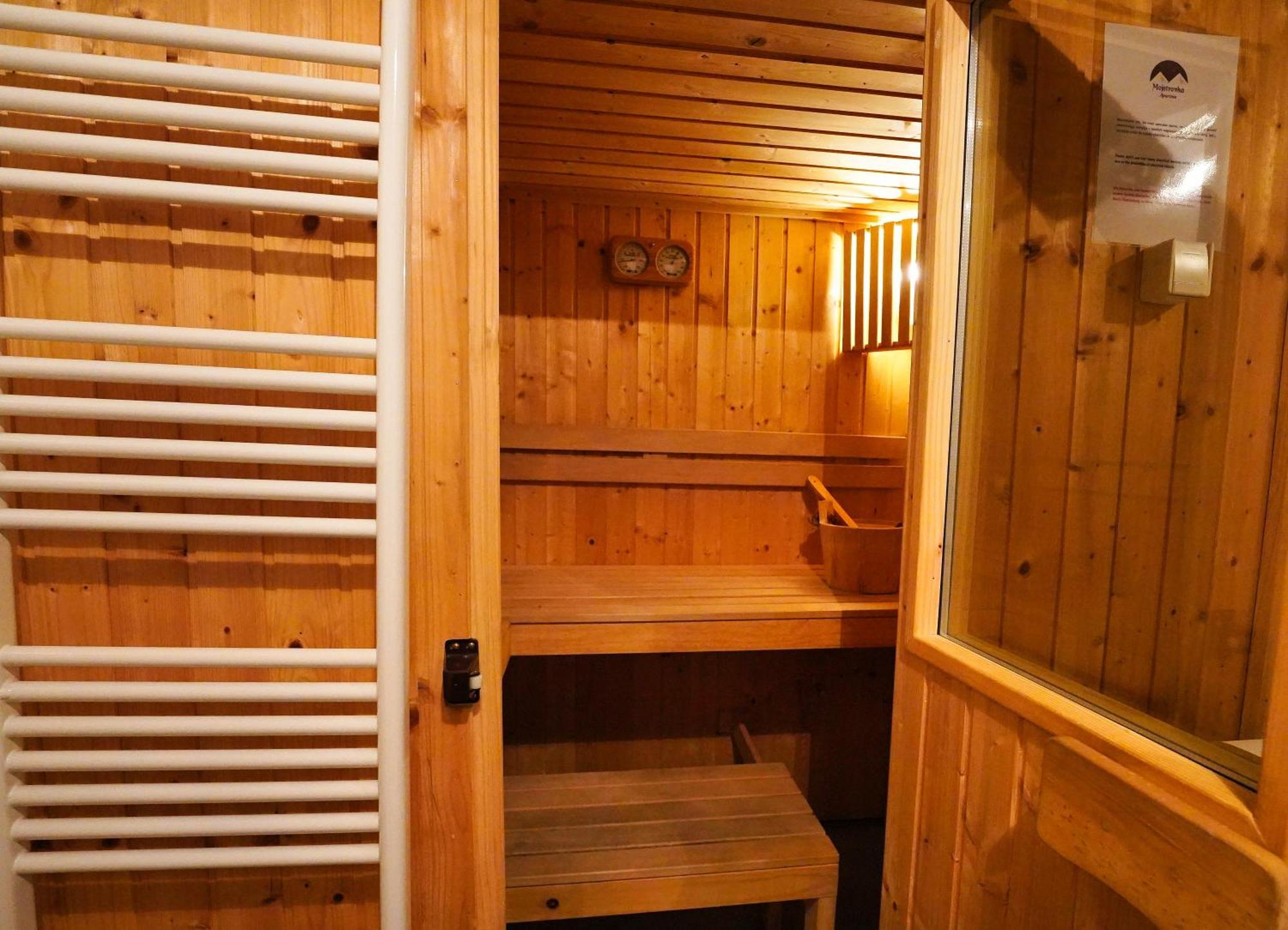 Apartment Mojstrovka With Terrace In City Center 克拉尼斯卡戈拉 外观 照片