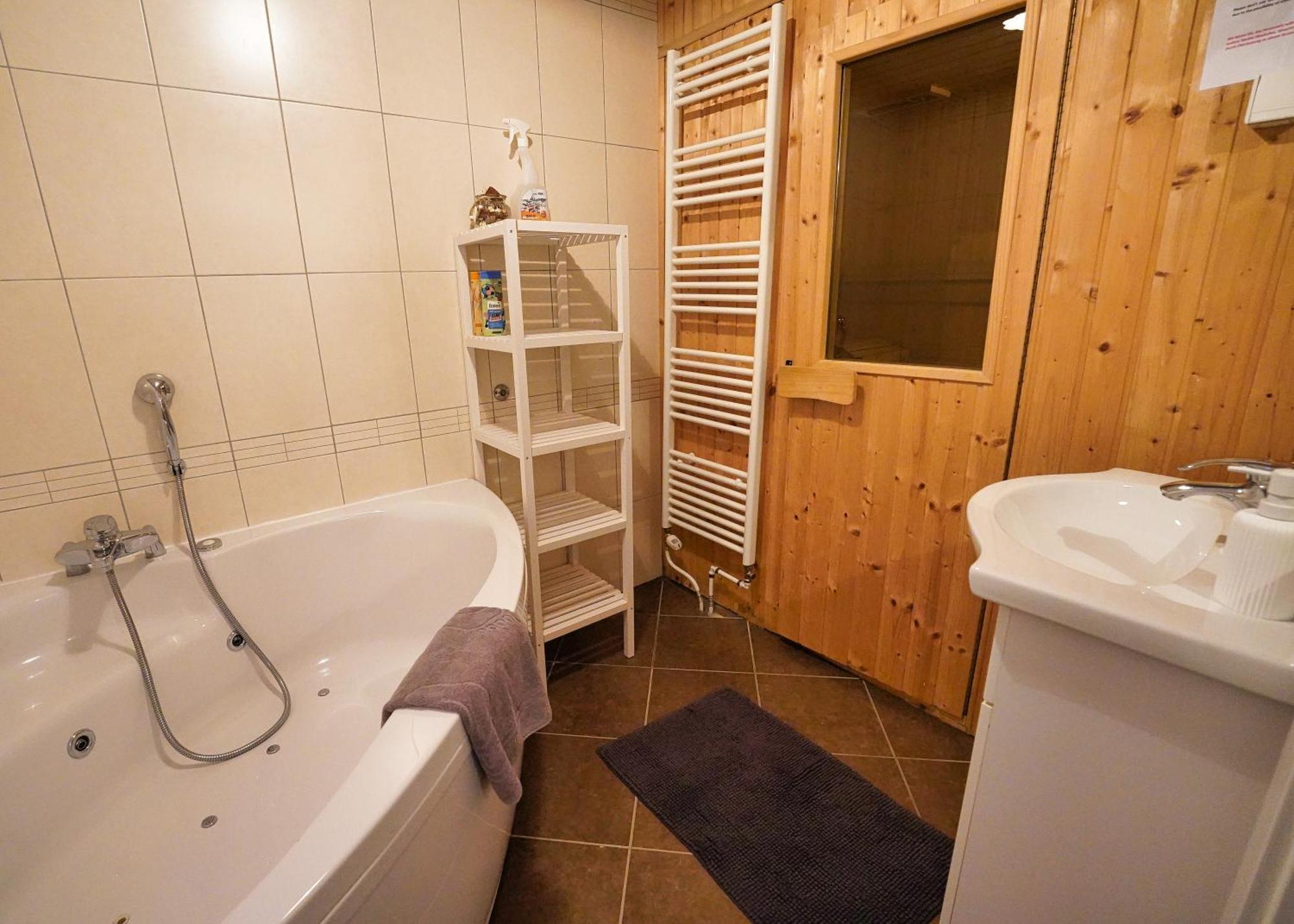 Apartment Mojstrovka With Terrace In City Center 克拉尼斯卡戈拉 外观 照片